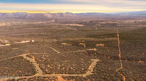 402 E Woodland Way, Dewey-humboldt, AZ 86327