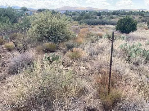20861 E Park View Ln, Cordes Lakes, AZ 86333