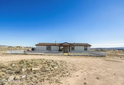 26785 N Dark Sky Dr, Paulden, AZ 86334