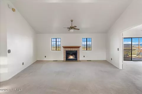 Living - 20056 E Tonelea Trl, Mayer, AZ 86333 photo 3 of 5