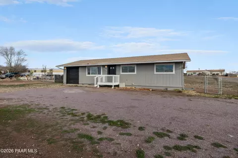 25355 N Catalina St, Paulden, AZ 86334