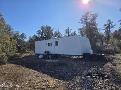 138 Arizona Rd, Ash Fork, AZ 86320