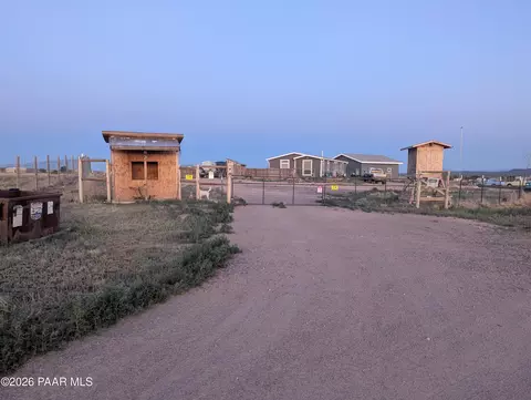 26817 N Sweet Pea Bud Ln, Paulden, AZ 86334