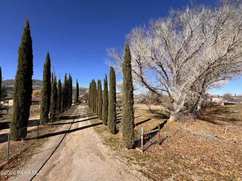 3140 S Iron Springs Rd, Skull Valley, AZ 86338