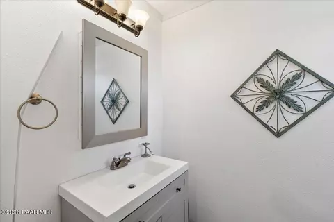 Bath - 46812 8th St, Ash Fork, AZ 86320 photo 1 of 1