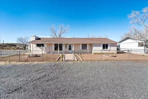 Exterior - 46812 8th St, Ash Fork, AZ 86320 photo 1 of 5