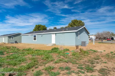 20921 E Park View Ln, Cordes Lakes, AZ 86333