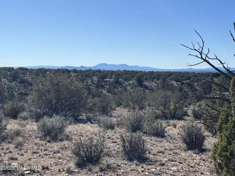 298 Quartz Hill Rd, Ash Fork, AZ 86320 photo 2