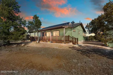 33694 W Gallina Rd, Seligman, AZ 86337