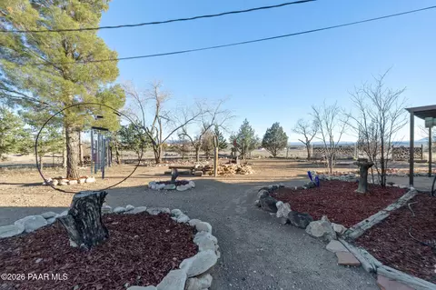 Exterior - 685 W Iris Rd, Paulden, AZ 86334 photo 1 of 4
