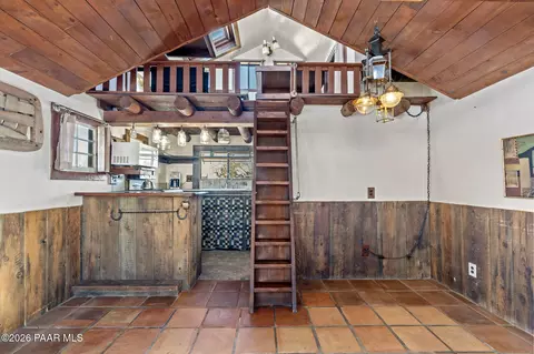 Entry Way - 685 W Iris Rd, Paulden, AZ 86334 photo 2 of 3
