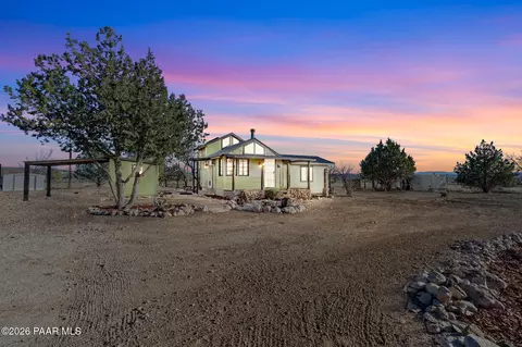 Exterior - 685 W Iris Rd, Paulden, AZ 86334 photo 4 of 4