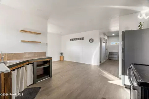 Entry Way - 685 W Iris Rd, Paulden, AZ 86334 photo 1 of 3