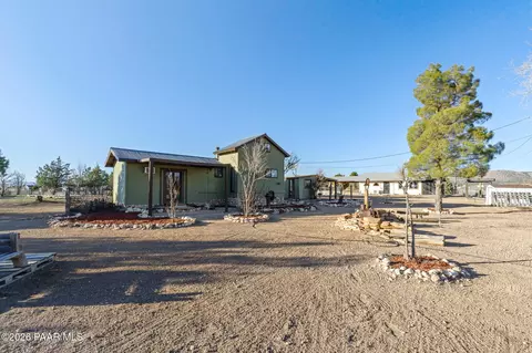 Exterior - 685 W Iris Rd, Paulden, AZ 86334 photo 3 of 4