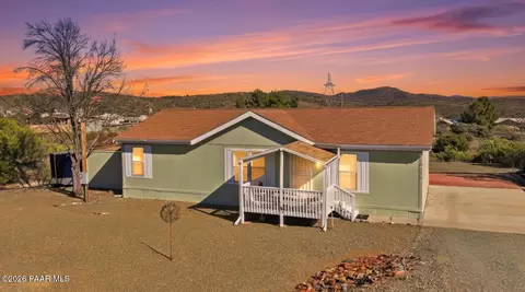 10585 S Cholla Dr, Mayer, AZ 86333