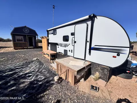 45 N Nnn N Tanner Rd, Ash Fork, AZ 86320
