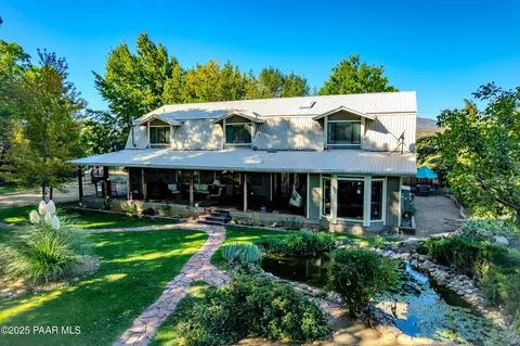 12070 W Kelton Ln, Skull Valley, AZ 86338