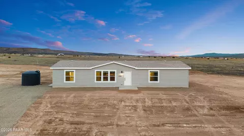 27181 W Kingdom Ct, Paulden, AZ 86334