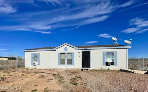 190 W Rio Trl, Paulden, AZ 86334