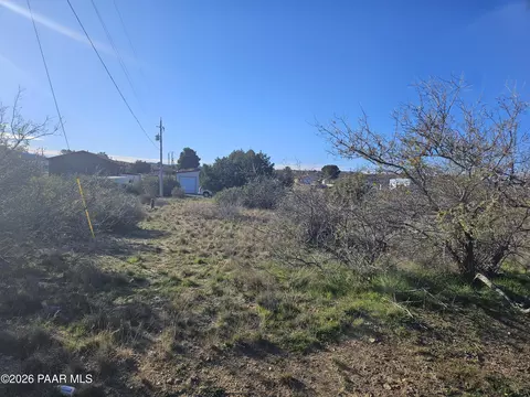 16205 S Cordes Lakes Dr, Mayer, AZ 86333