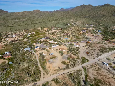 2336 W Estrella Rd, New River, AZ 85087