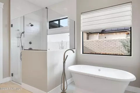 Bath - 4601 E Cheshire Loop, Prescott Valley, AZ 86314 photo 1 of 3