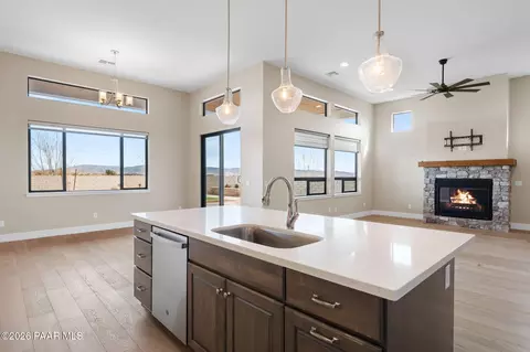 Kitchen - 4601 E Cheshire Loop, Prescott Valley, AZ 86314 photo 4 of 4