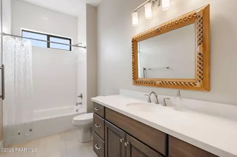 Bath - 4601 E Cheshire Loop, Prescott Valley, AZ 86314 photo 2 of 3