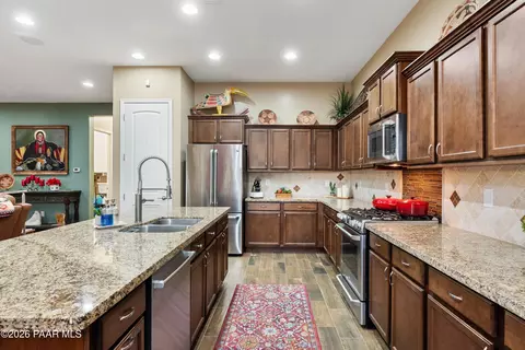 Kitchen - 12951 E Ramos St, Dewey, AZ 86327 photo 6 of 7