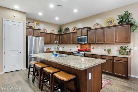 Kitchen - 12951 E Ramos St, Dewey, AZ 86327 photo 4 of 7