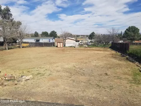 17178 E Hillside Dr, Mayer, AZ 86333