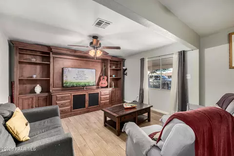 Living - 849 S Coleman, Mesa, AZ 85210 photo 2 of 3