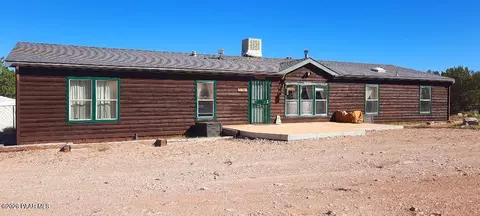 36875 W Aventura Nueva Rd, Seligman, AZ 86337