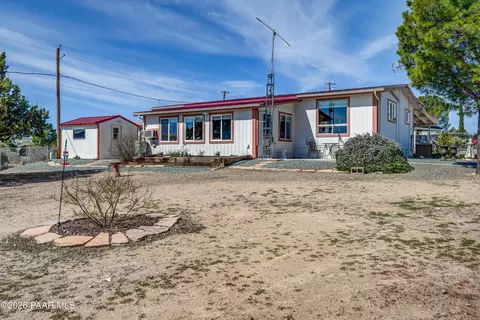 20921 E Sky View Ln, Mayer, AZ 86333