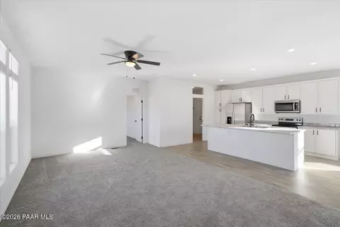 1477 E Whirlpool Dr, Paulden, AZ 86334 photo 2