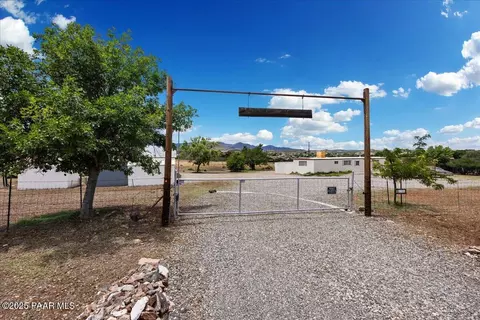 2900 S Holiday Dr, Humboldt, AZ 86329
