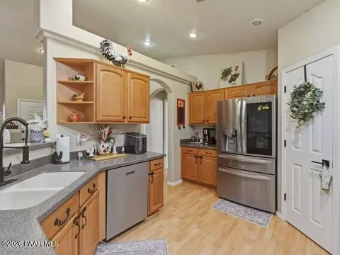 Kitchen - 1680 E Verde Ranch Rd, Paulden, AZ 86334 photo 3 of 3