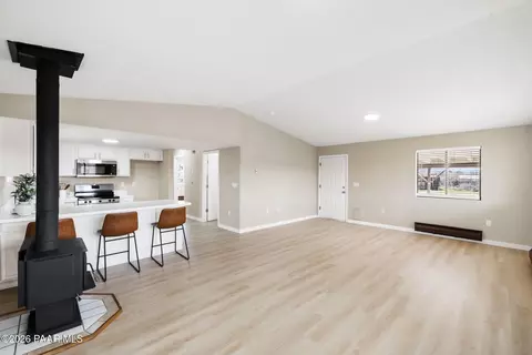 20102 E Antelope Rd, Mayer, AZ 86333 photo 12