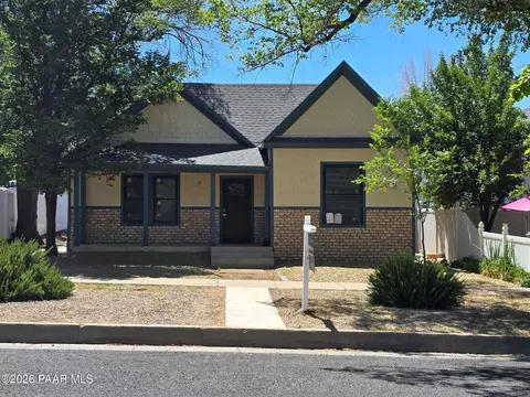 324 N Mount Vernon Ave, Prescott, AZ 86301