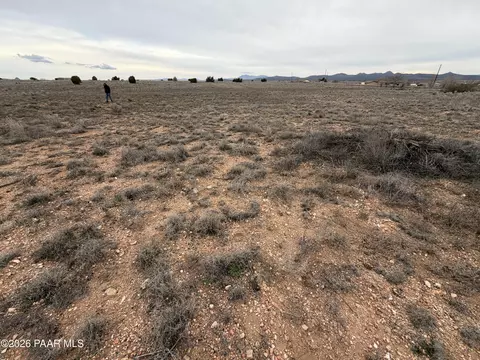 25867 N Robin Dr, Paulden, AZ 86334 photo 11