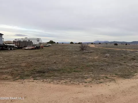 317 E Ahonen Rd, Paulden, AZ 86334 photo 5