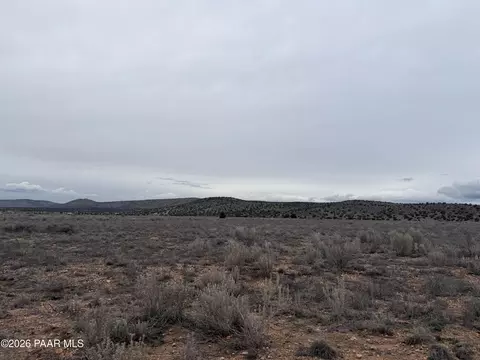 317 E Ahonen Rd, Paulden, AZ 86334 photo 4