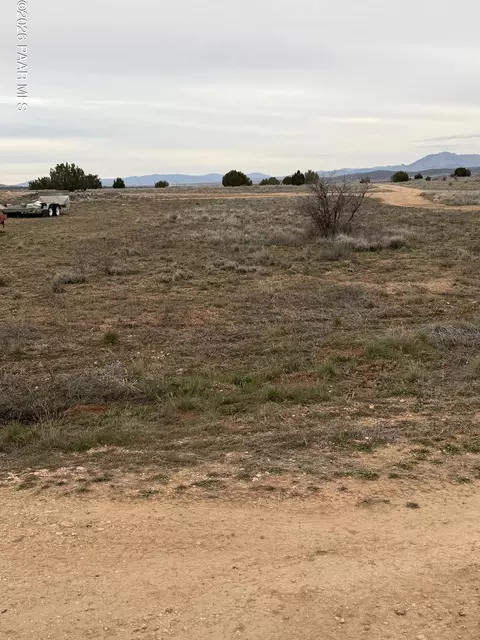 317 E Ahonen Rd, Paulden, AZ 86334 photo 3