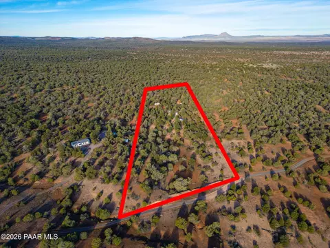 39500 N Kimlee Rd, Ash Fork, AZ 86320 photo 2