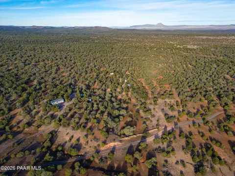 39500 N Kimlee Rd, Ash Fork, AZ 86320 photo 4