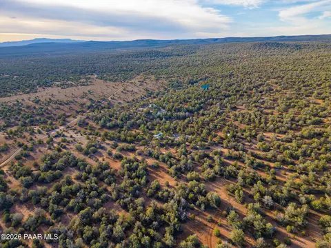 39500 N Kimlee Rd, Ash Fork, AZ 86320 photo 11