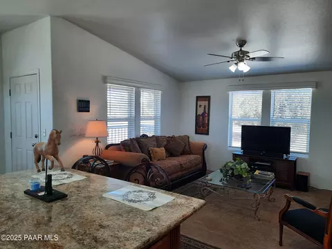 53845 N Cedar Dr, Seligman, AZ 86337 photo 9