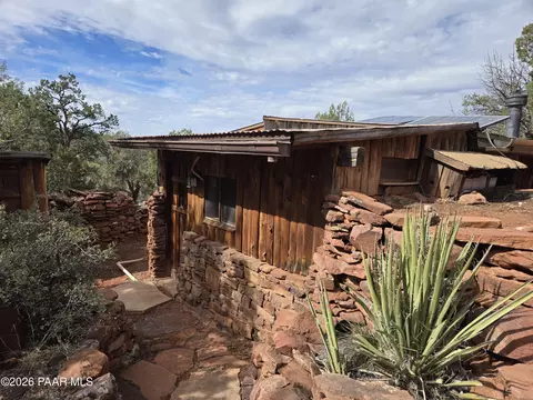 Exterior - 38125 N Snake Rd, Ash Fork, AZ 86320 photo 7 of 10