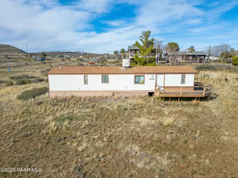 11100 E Meadow Dr, Mayer, AZ 86333