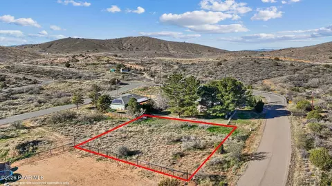 19559 E Fremont Dr, Mayer, AZ 86333